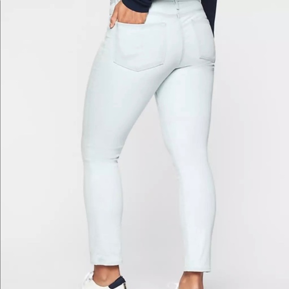 Athleta Sculptek Skinny Crop Jean - Glacier Wash - Picture 3 of 13